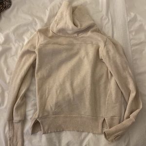 ALO sweatshirt